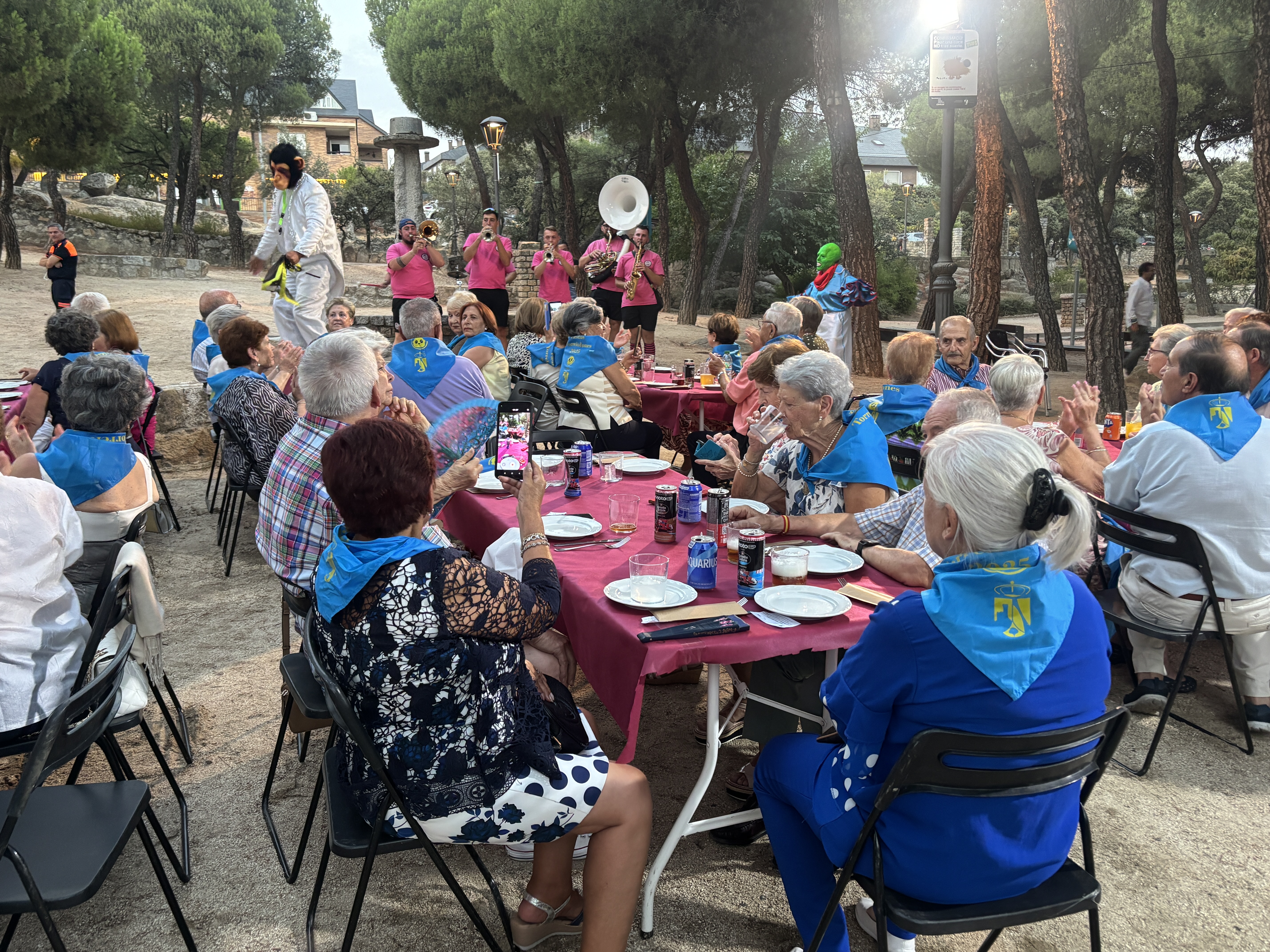 cena de los mayoresjpg